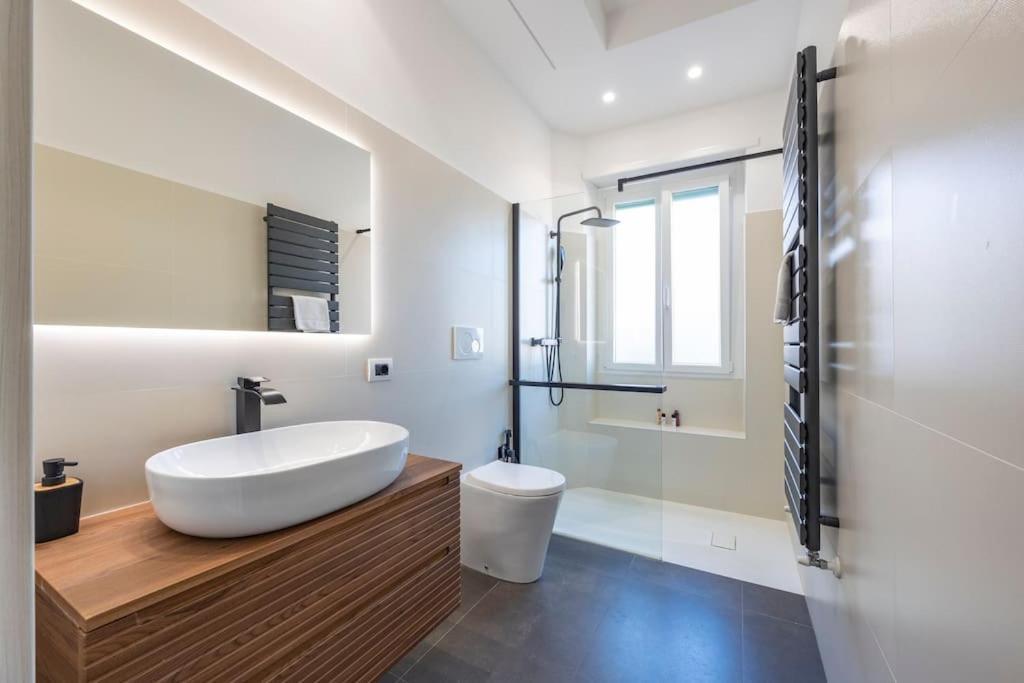 Stylish Apartment Rome Air Conditionig Wifi Tv 50 Metro 4 Minutes Away Luaran gambar