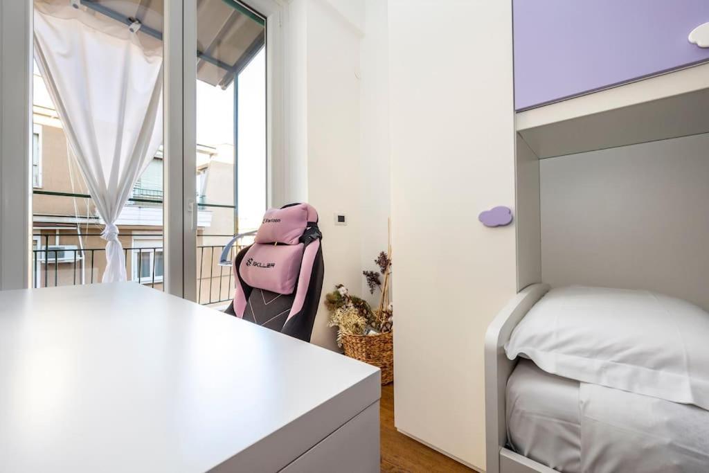 Stylish Apartment Rome Air Conditionig Wifi Tv 50 Metro 4 Minutes Away Luaran gambar